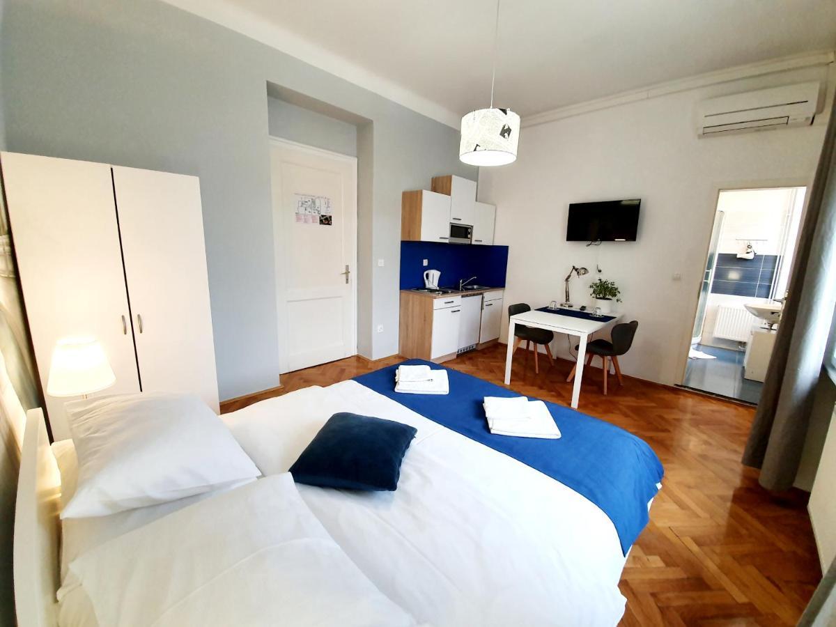 Teslova 3*